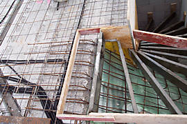Schalung für die Stahlbetontreppe